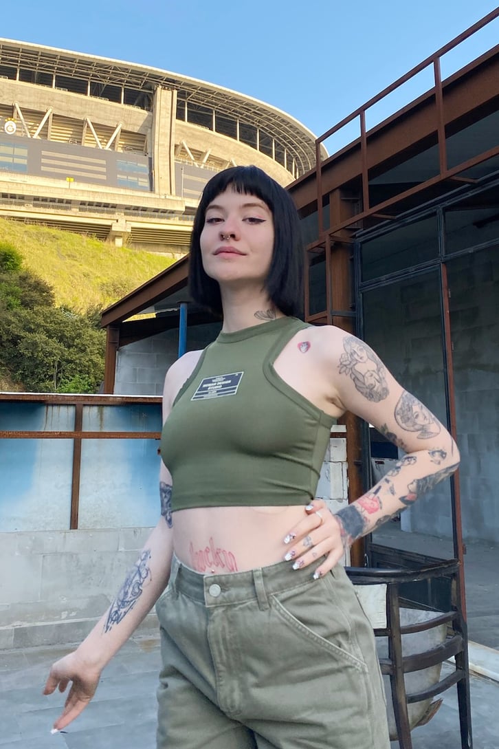 Label Baskılı Haki Crop