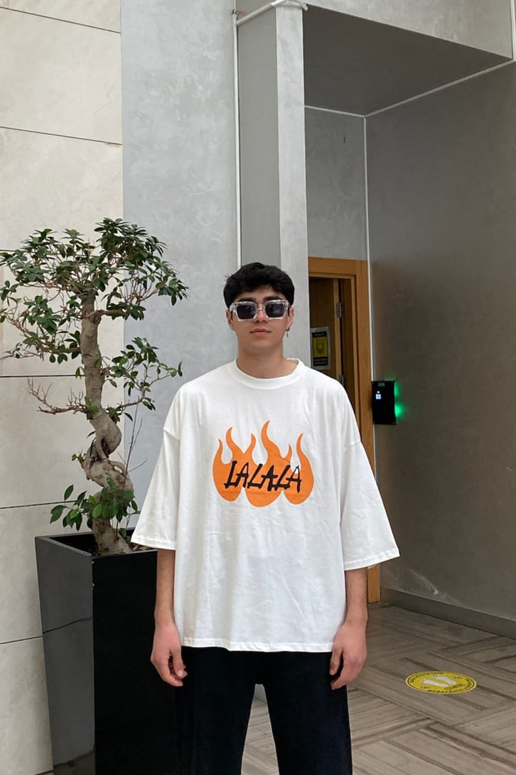 LALALA! Flame Printed Oversize Tshirt
