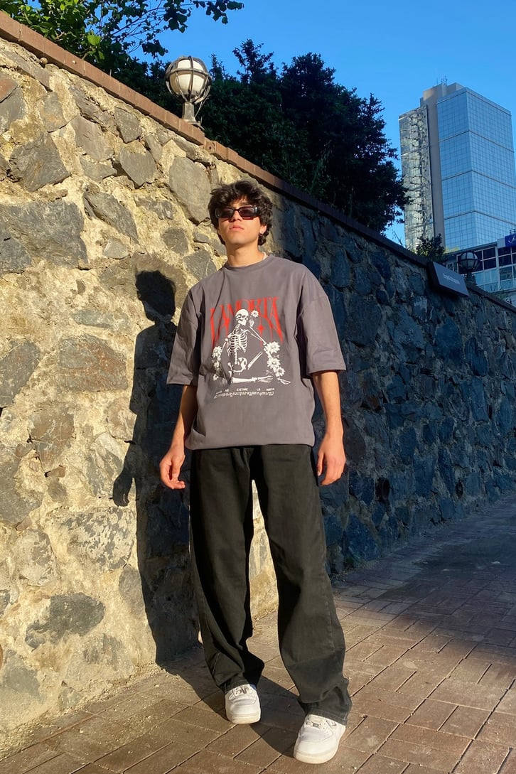 Lamorta Baskılı Gri Oversize Tshirt