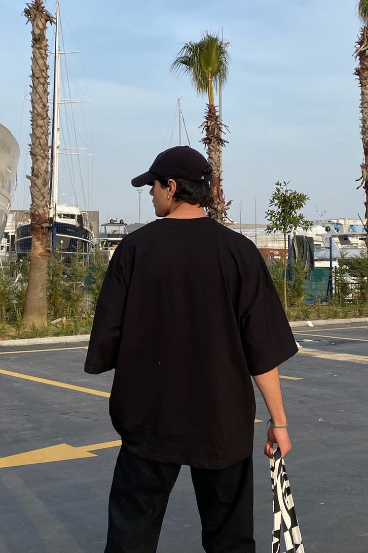 Languages Baskılı Oversize Siyah Tshirt