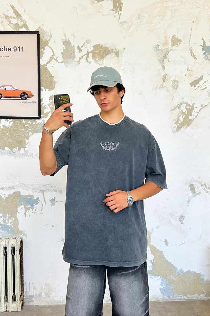 Laurel Wreath Nakışlı Acid Wash Oversize Tişört