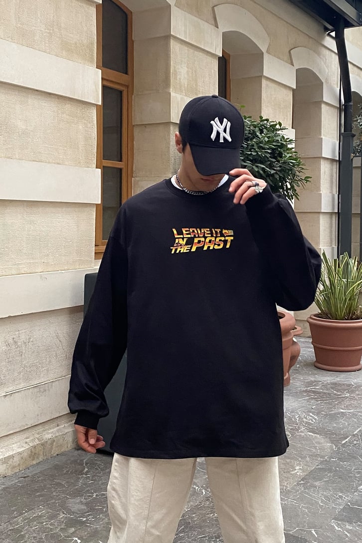 Leave İt İn The Past Printed Oversize Sweatshirt