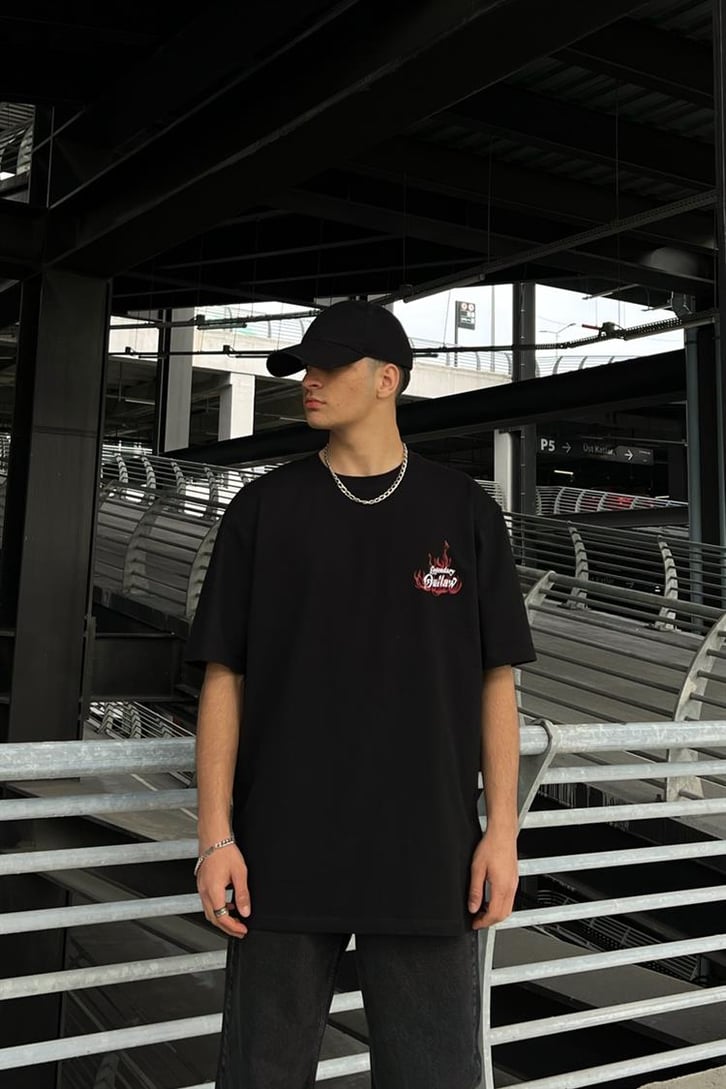Legendary Outlaw Siyah Oversize Tişört