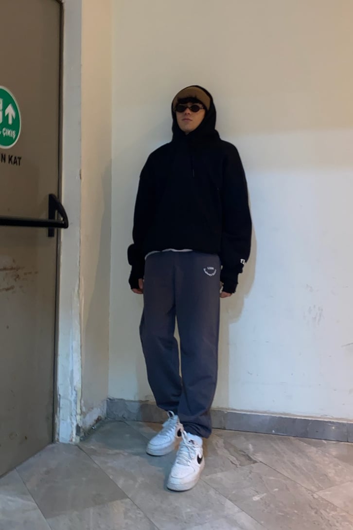 Less is Always Better Minimal Printed Gri Sweatpant