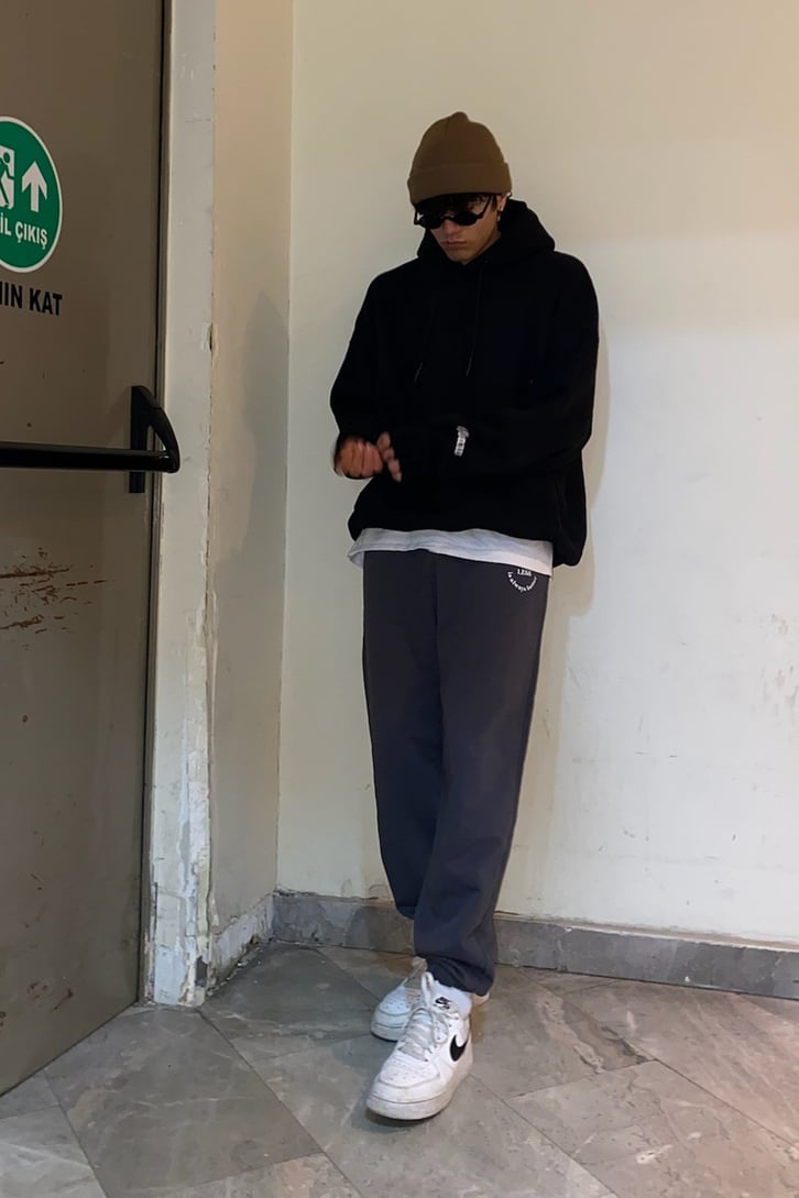 Less is Always Better Minimal Printed Gri Sweatpant