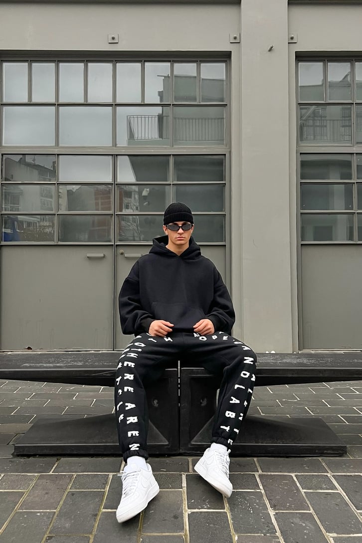 Letter Baskılı Siyah Jogger Fit Eşofman Altı
