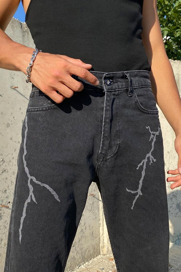 Lightning Baskılı Siyah Regular Fit Jean