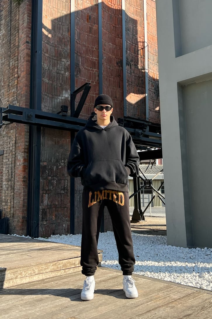 Limited Baskılı Siyah Jogger Fit Eşofman Altı