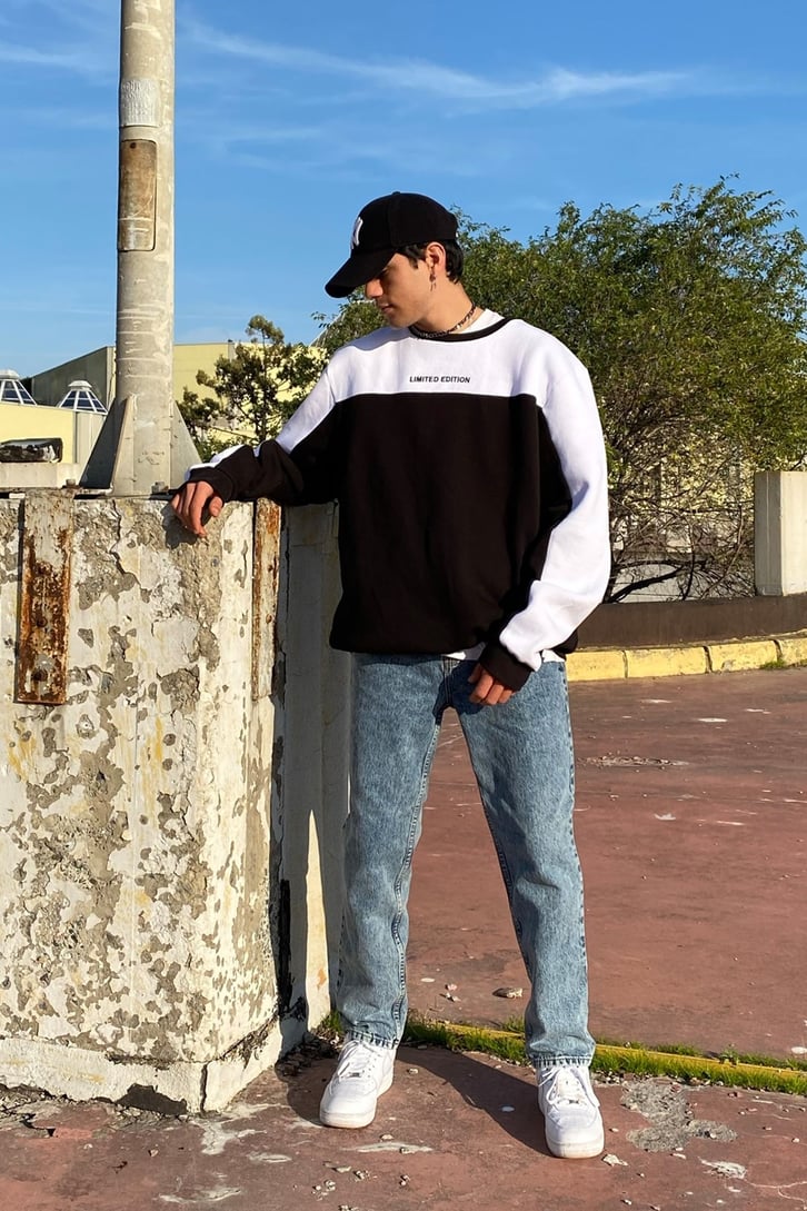 LIMITED EDITION COLOR BLOCK OVERSIZE SWEATSHIRT