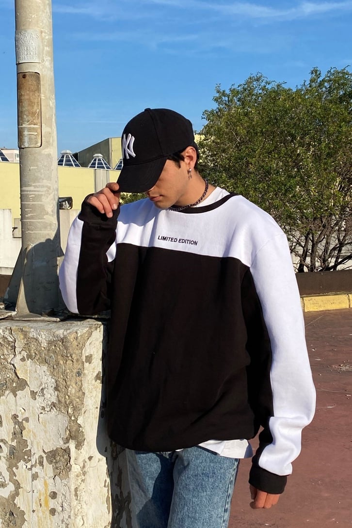 LIMITED EDITION COLOR BLOCK OVERSIZE SWEATSHIRT