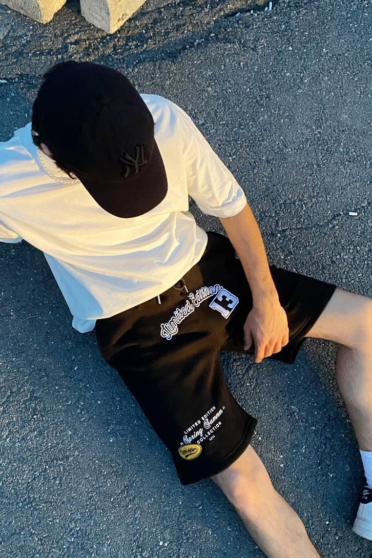 Limited Edition Patch Detay Siyah Şort