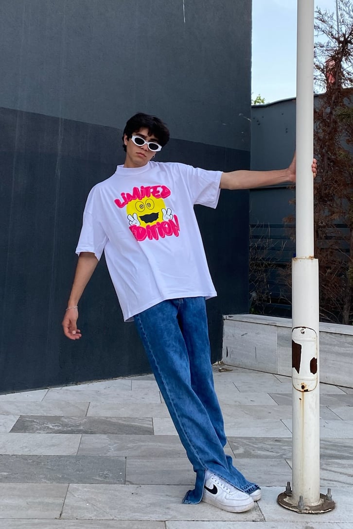 Limited Edition Zoom Baskılı Beyaz Oversize Tshirt