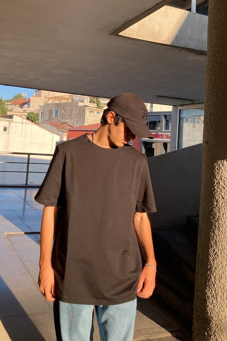 Limits Off Oversize Back Print Tshirt