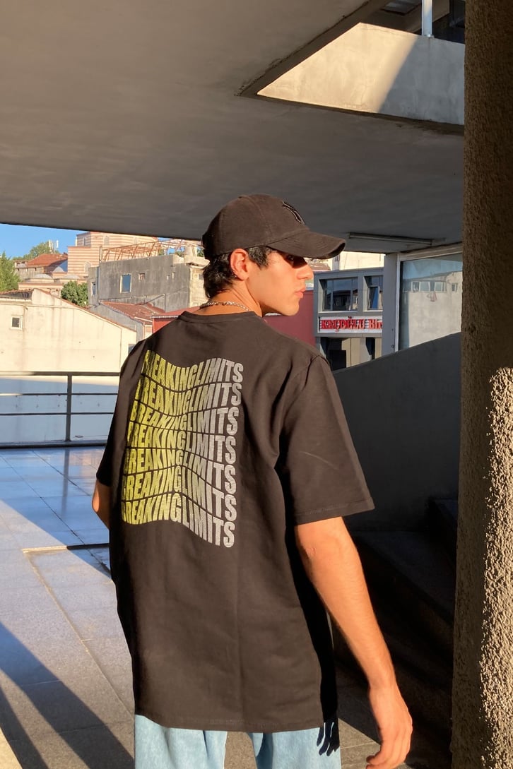 Limits Off Oversize Back Print Tshirt