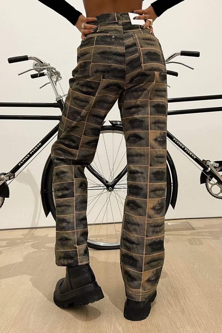Lip Pattern Baggy Jean