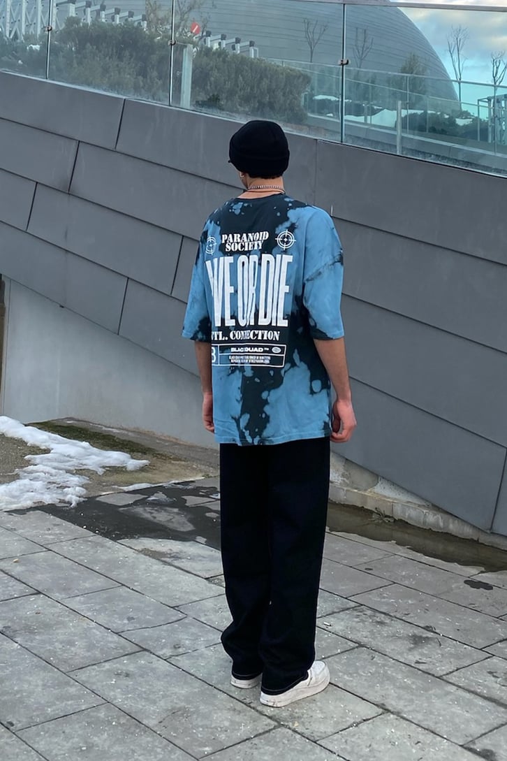 Live or Die Oversize Printed Tee