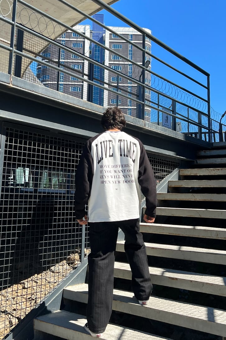 Live Time Baskılı Saks Mavisi Oversize Sweatshirt