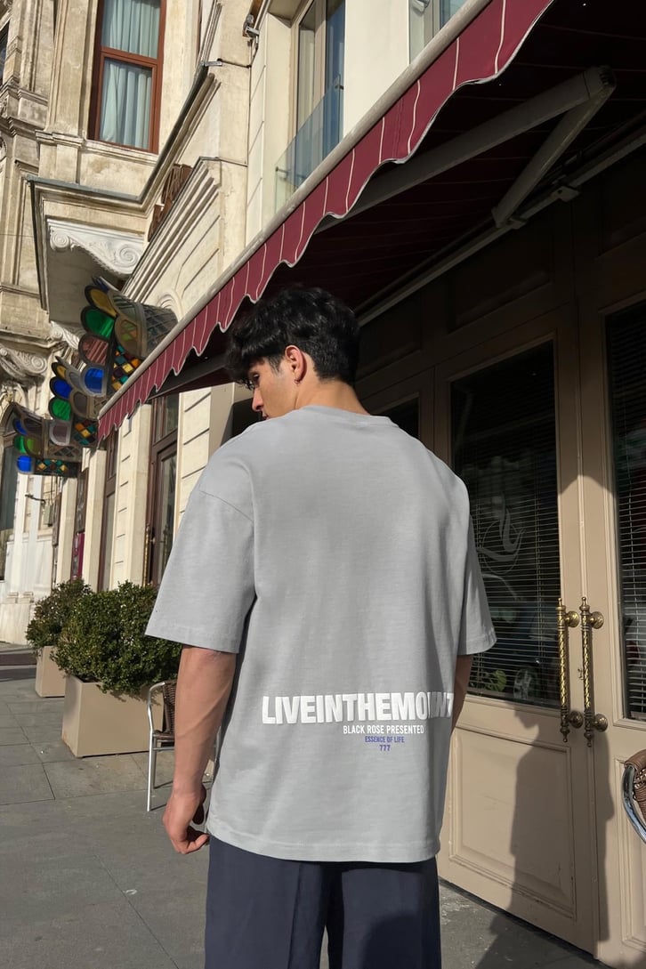 Liveinthemoment Baskılı Gri Oversize Tişört