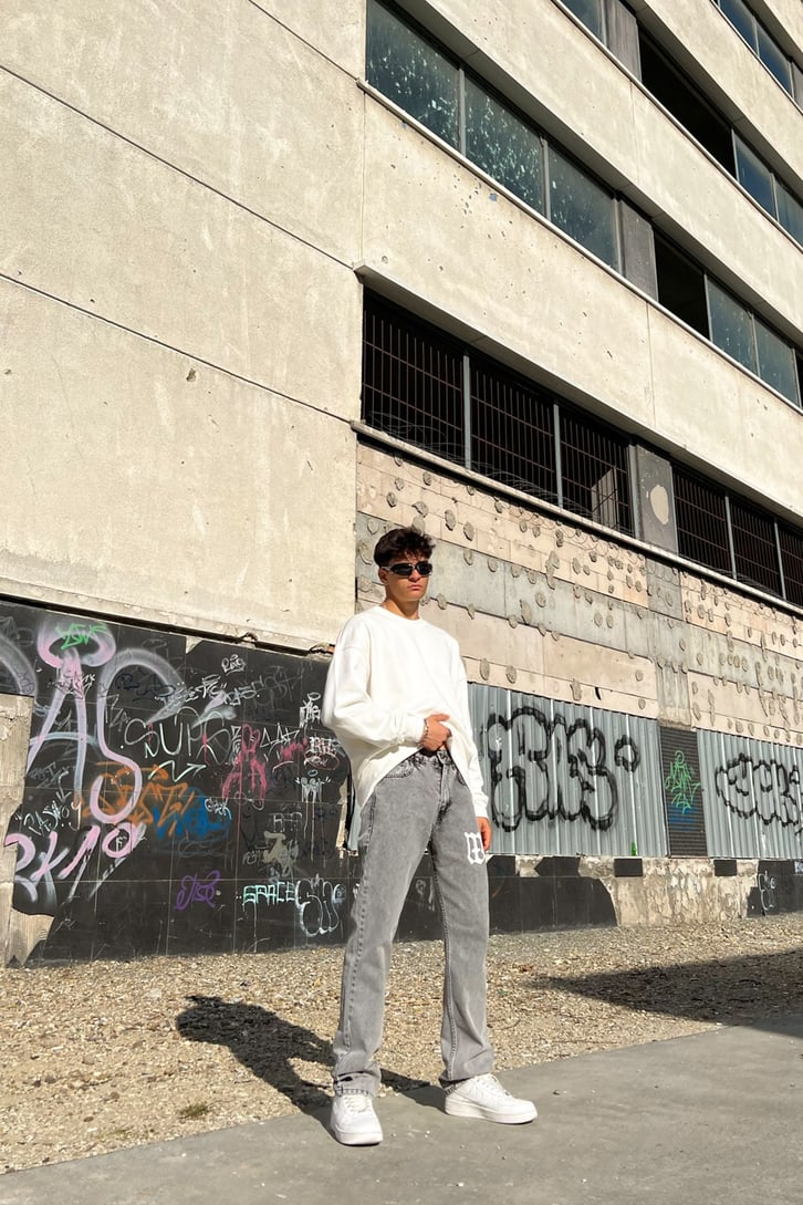 Logo Baskılı Gri Acid Wash Regular Fit Jean
