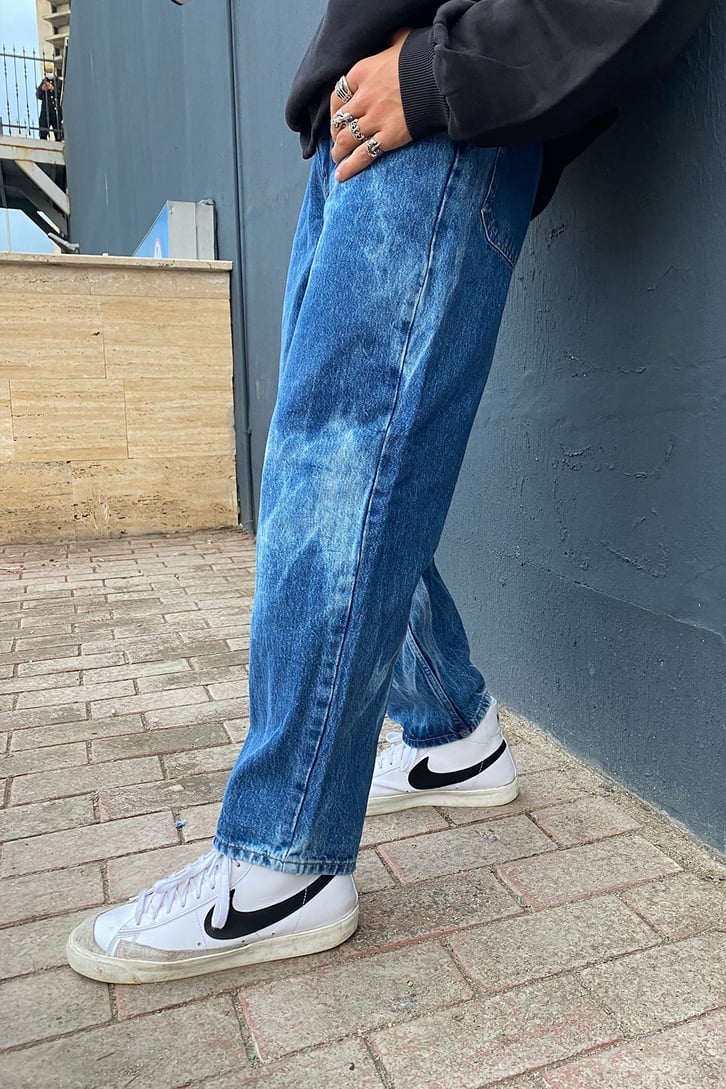 LOOSE FIT