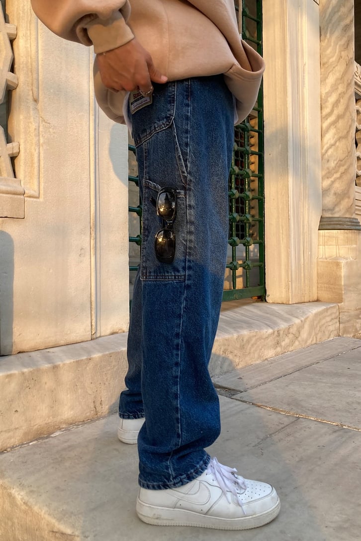 LOOSE FIT BAGGY JEAN