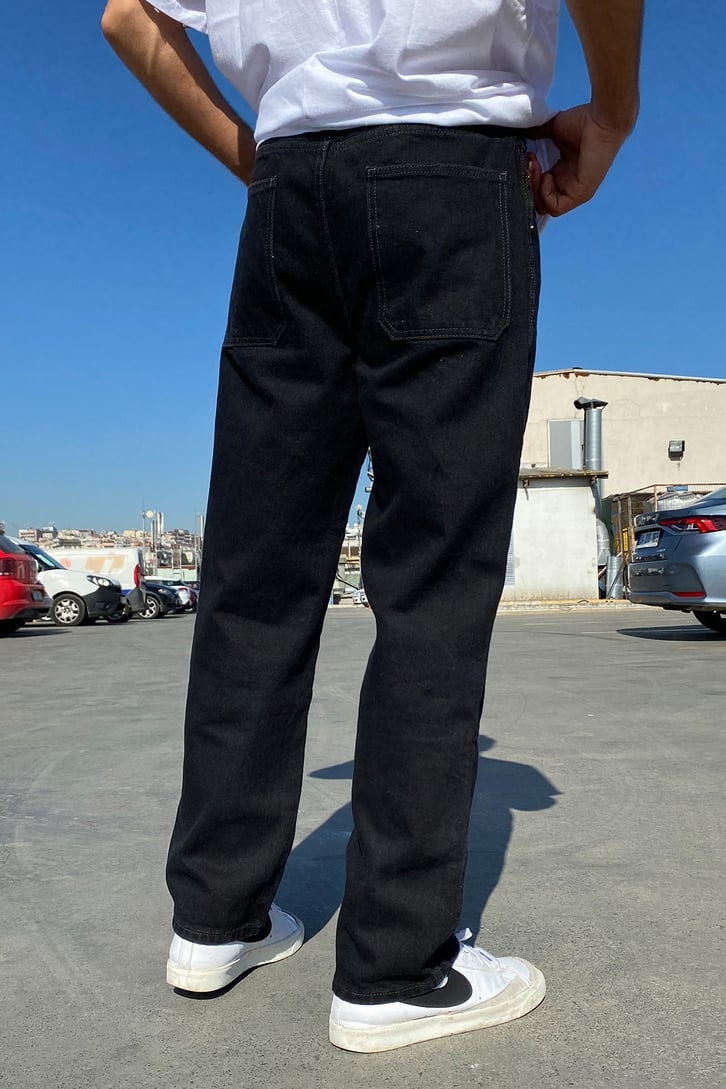 LOOSE FIT BAGGY JEAN
