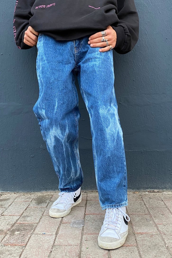 LOOSE FIT