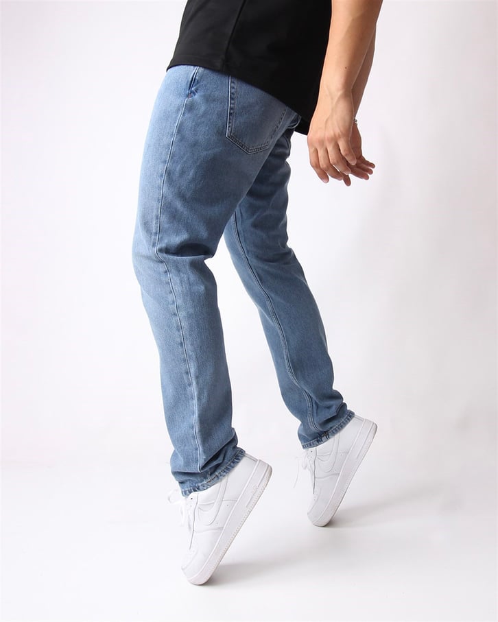 LOSSE FIT JEAN