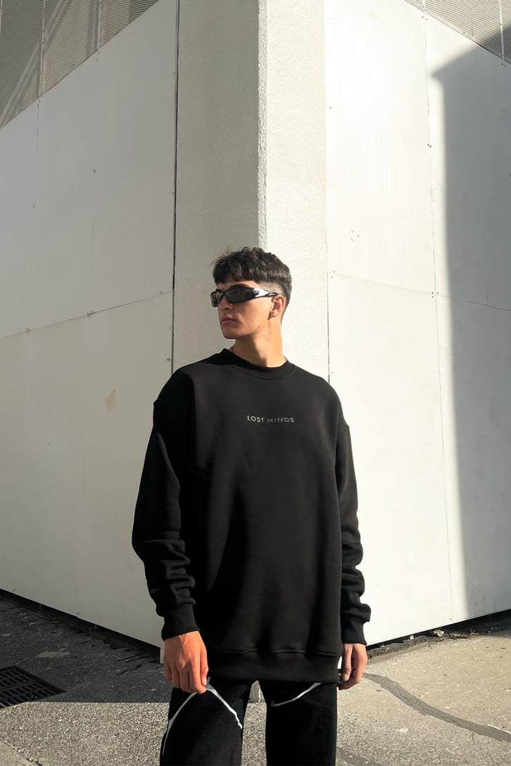 Lost Minds Siyah Oversize Sweatshirt