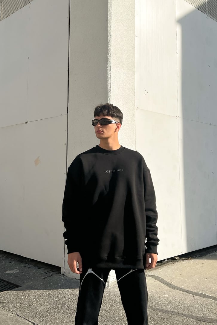 Lost Minds Siyah Oversize Sweatshirt