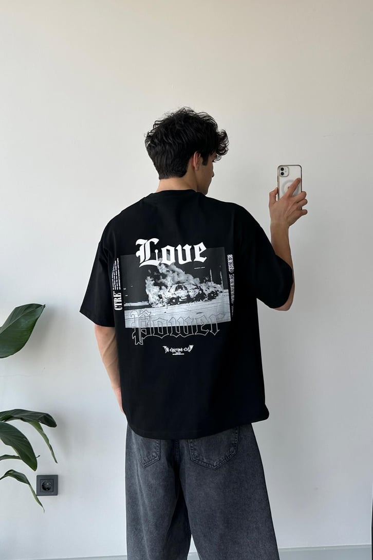 Love Baskılı Siyah Oversize Tişört