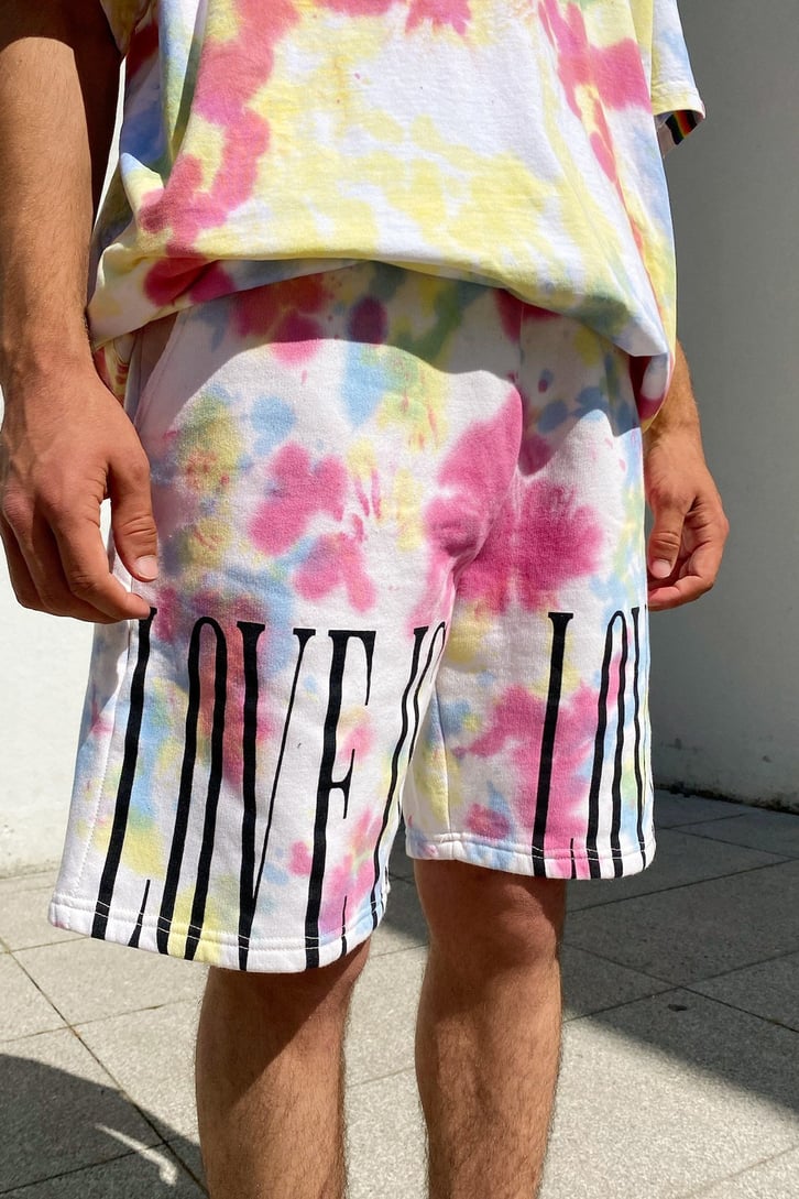 Love is Love Batik Desen Coloful Şort