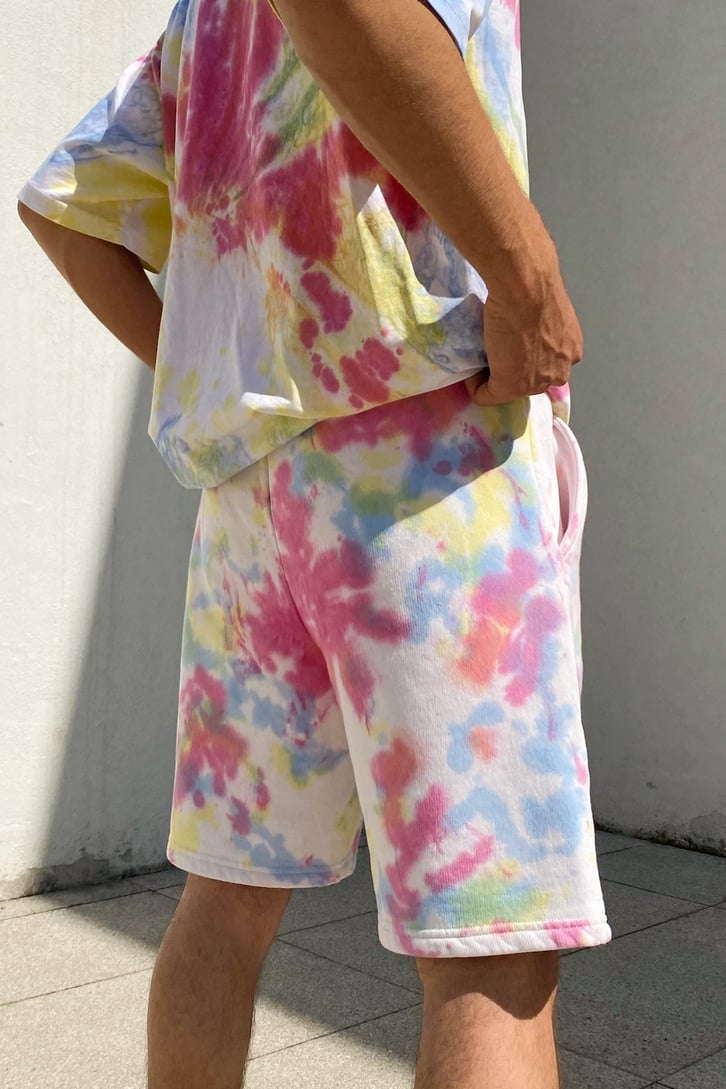Love is Love Batik Desen Coloful Şort