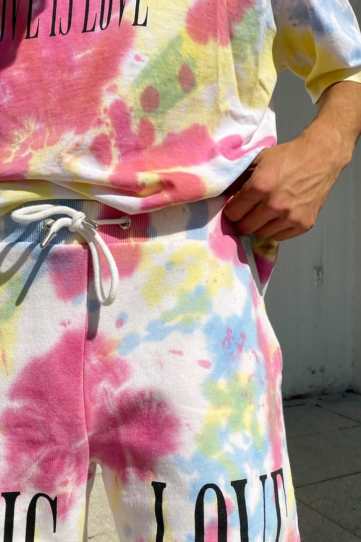 Love is Love Batik Desen Coloful Şort