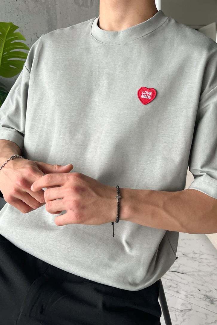 Love Made Heart Baskılı Gri Oversize Tişört