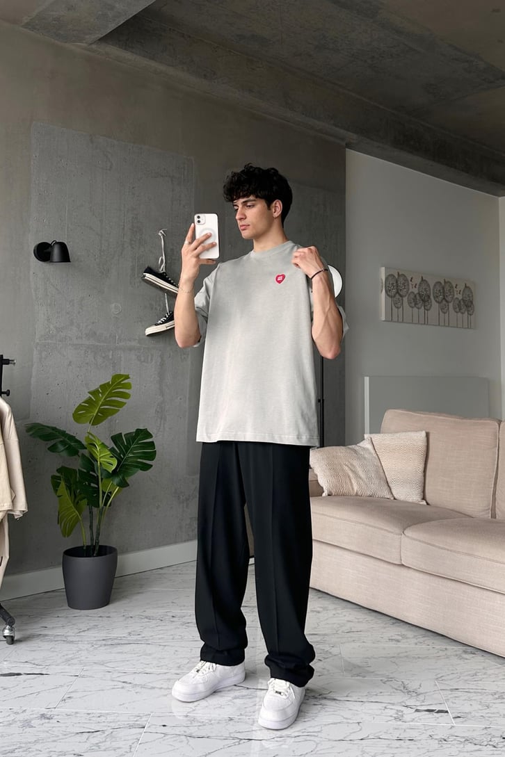 Love Made Heart Baskılı Gri Oversize Tişört