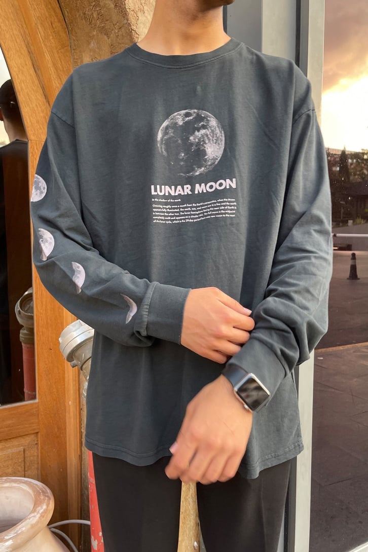 LUNAR MOON BASKILI OVERSIZE LONG SLEEVE TSHIRT