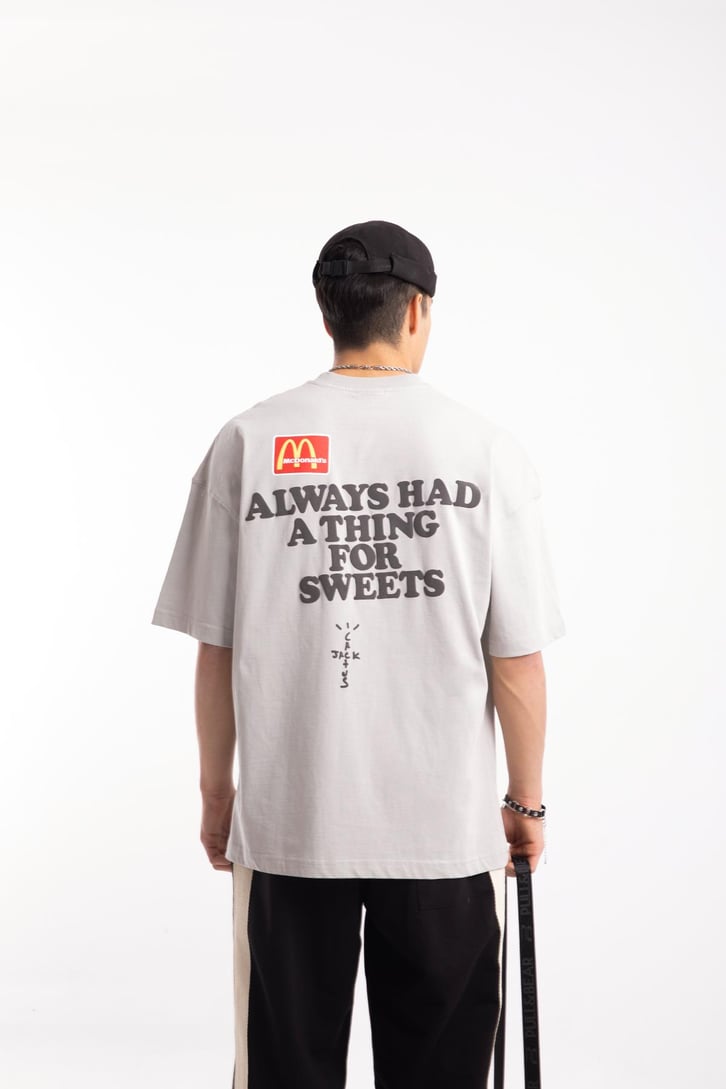 M Apple Baskılı Oversize Tshirt