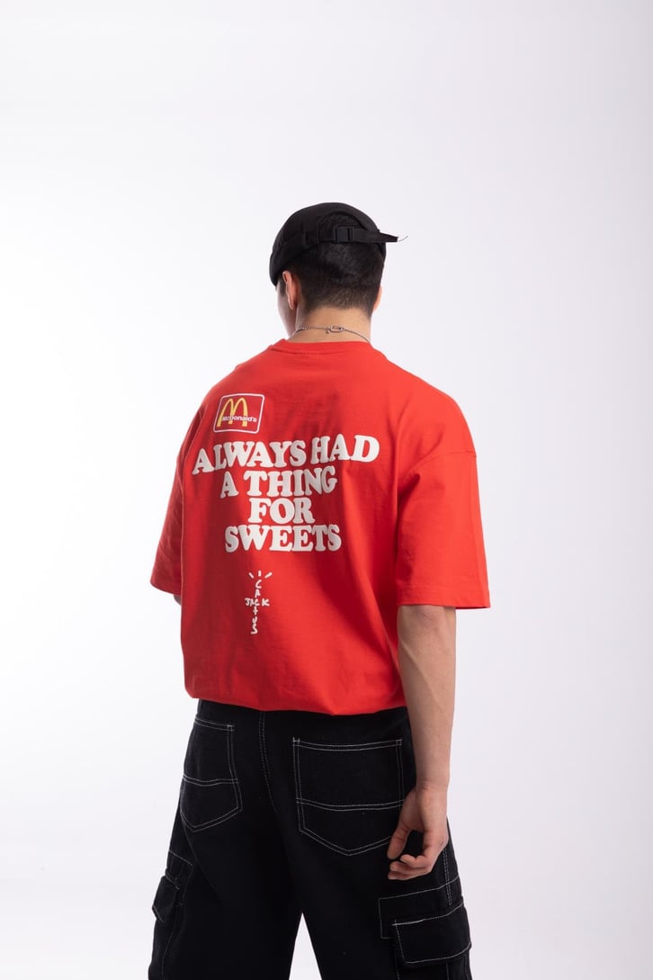M Apple Baskılı Oversize Tshirt