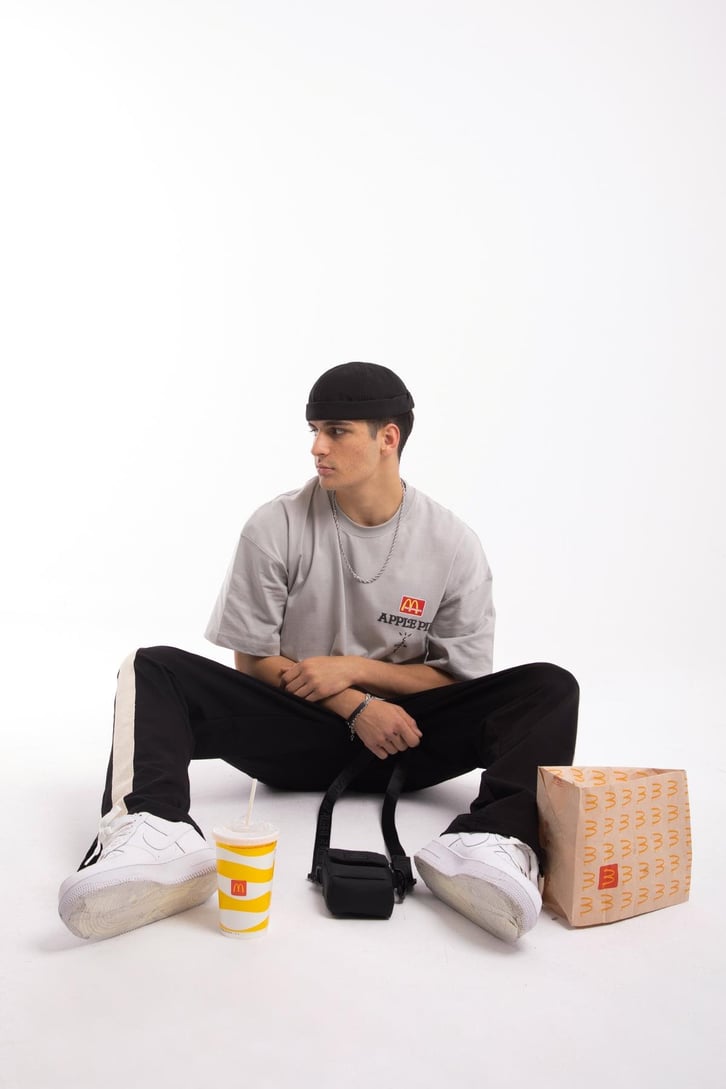 M Apple Baskılı Oversize Tshirt