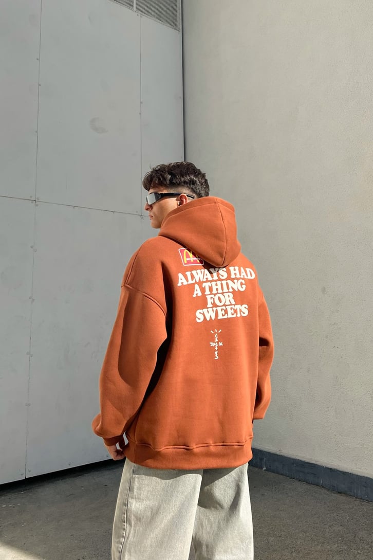 M Apple Pie Baskılı Kiremit Oversize Sweatshirt