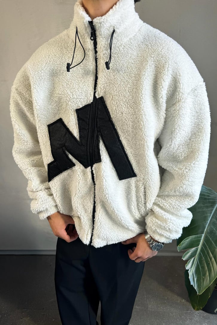 M Nakışlı Ekru Oversize Peluş Ceket