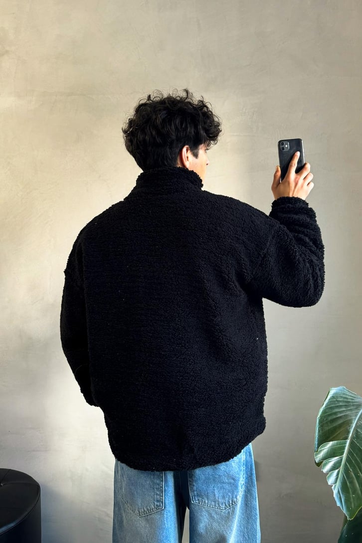 M Nakışlı Siyah Oversize Peluş Ceket