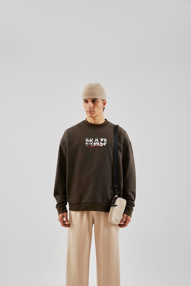 Mad Baskılı Kahverengi Oversize Sweatshirt