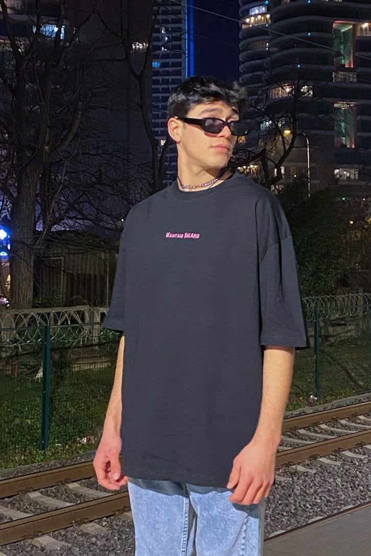 Maintain Balance Siyah Printed Oversize Tshirt