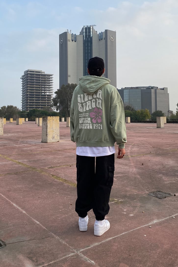 Malibu Diaries Oversize Printed Hoodie