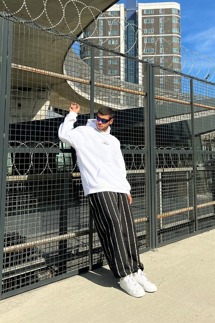 Man Nakışlı Beyaz Oversize Hoodie