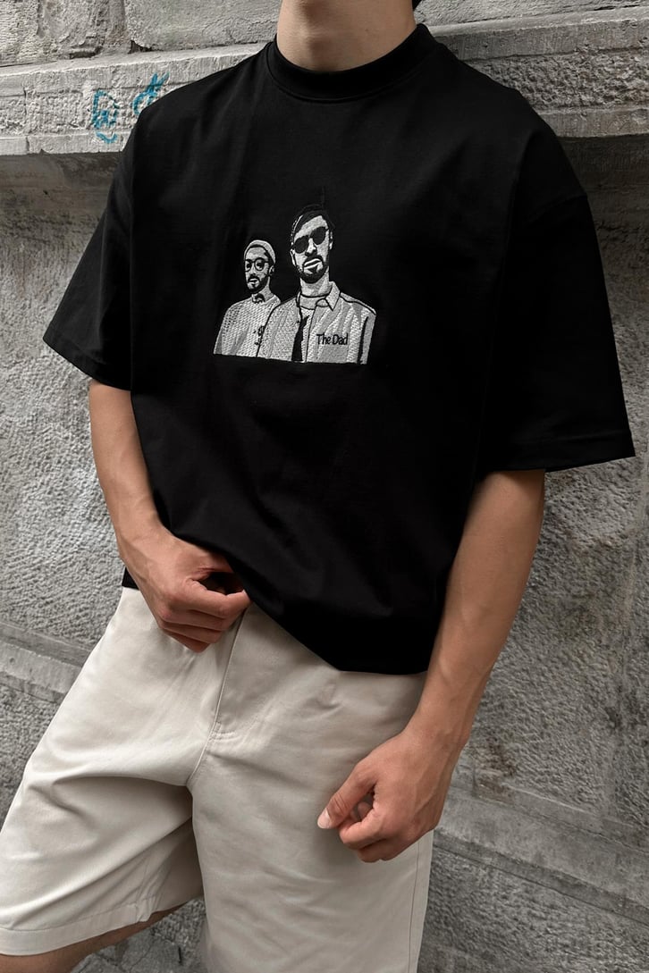 Man Nakışlı Dik Yaka Oversize Tişört