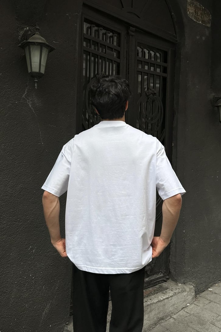 Man Nakışlı Dik Yaka Oversize Tişört