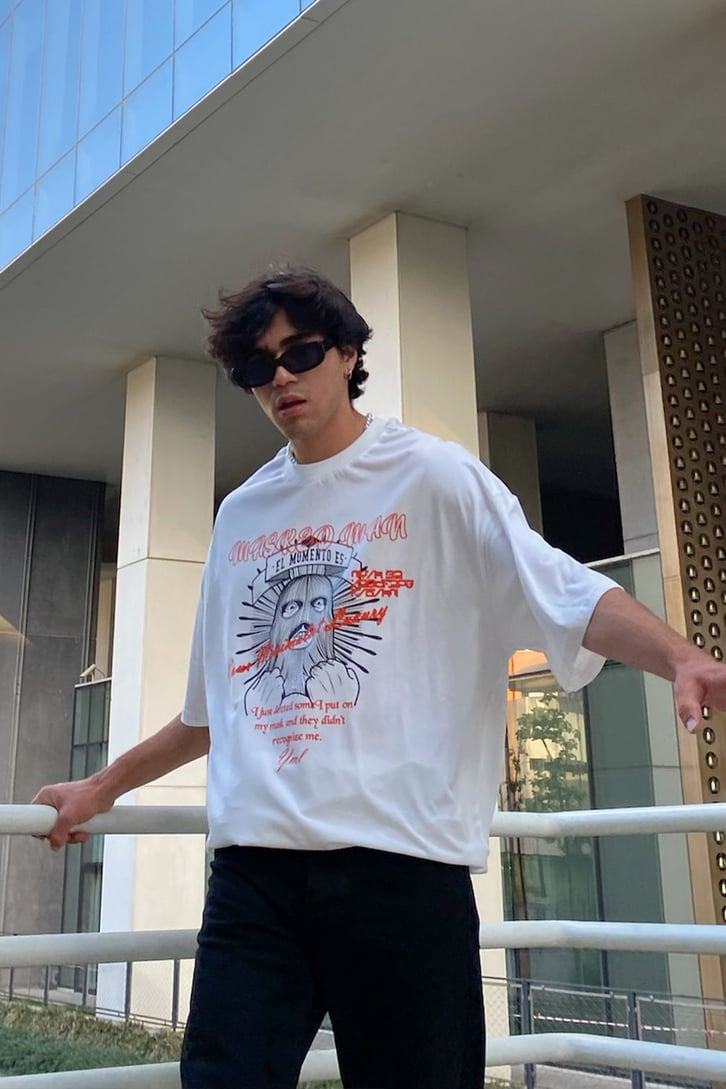 Masked Man Baskılı Oversize Tshirt